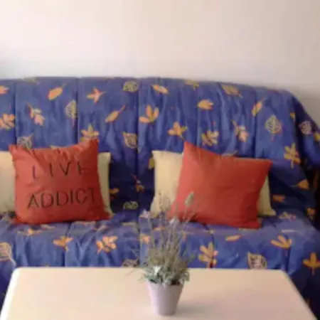 Charming Apt With Balcony At 5 Min From The Beach